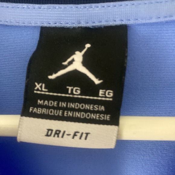 Air Jordan Nike Jump Man VTG North Carolina Tar Heels Cracked Ice Blue Jacket XL - Picture 9 of 11